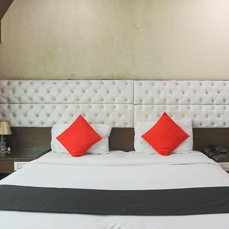 Hotel O Parktel Indirapuram Luaran gambar