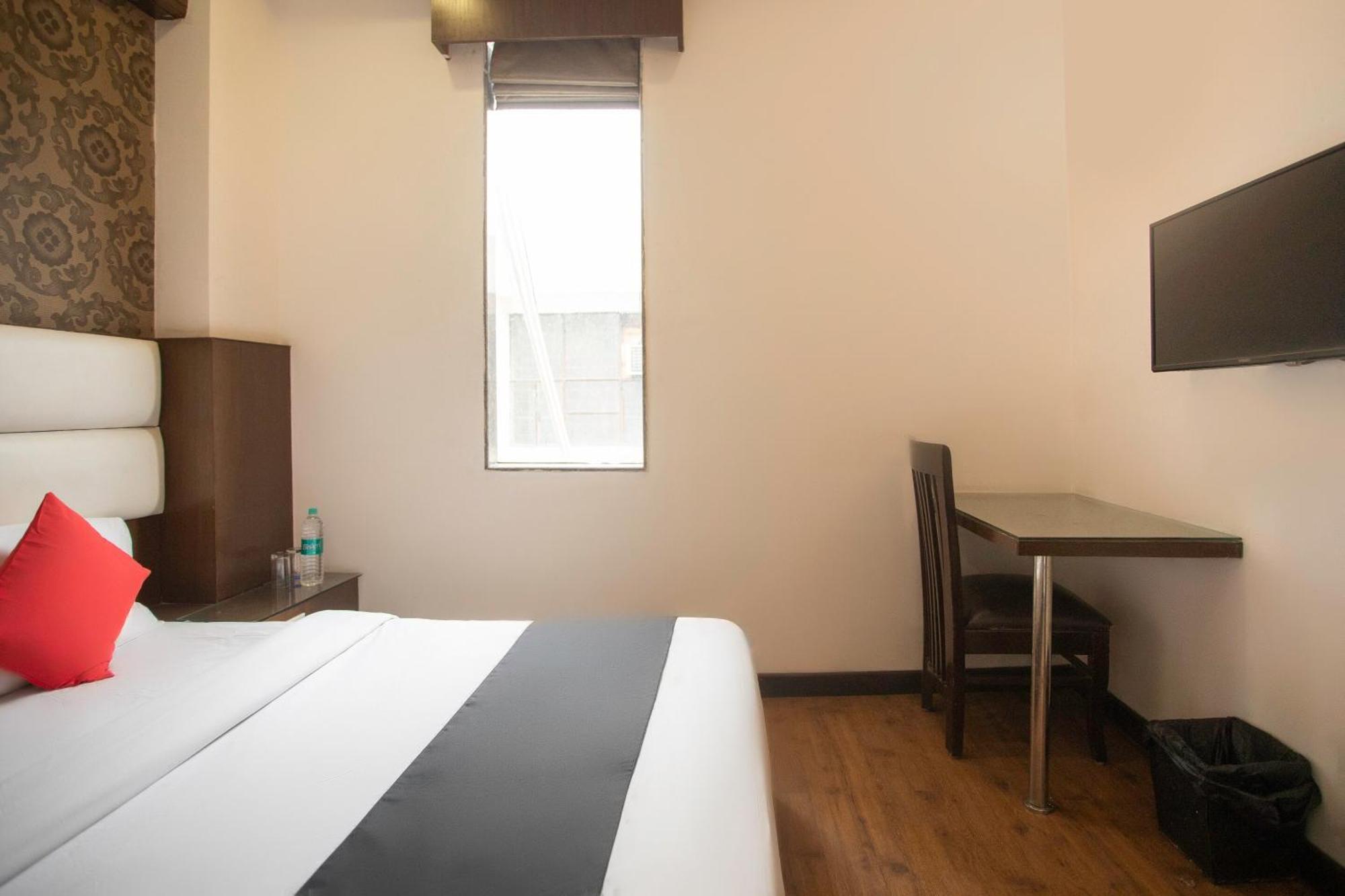 Hotel O Parktel Indirapuram Luaran gambar