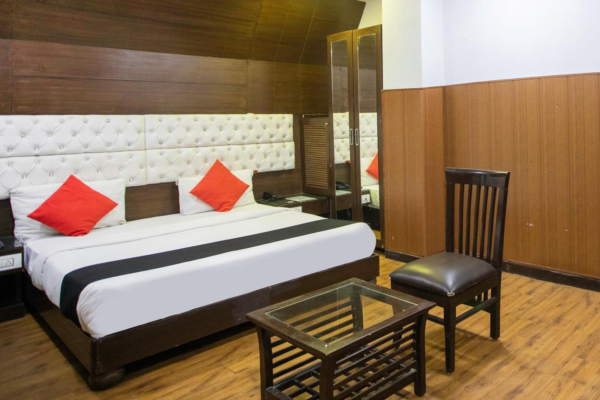 Hotel O Parktel Indirapuram Luaran gambar