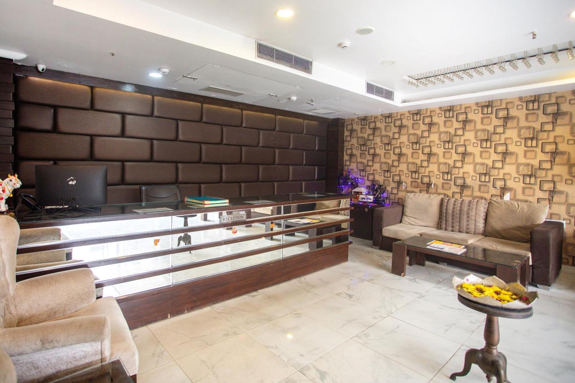 Hotel O Parktel Indirapuram Luaran gambar