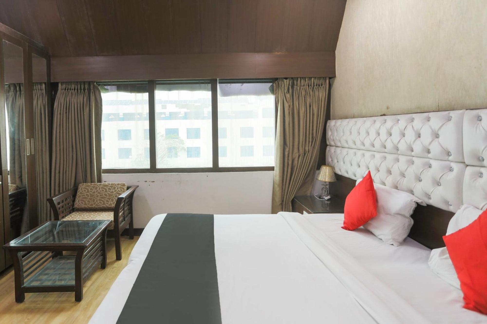 Hotel O Parktel Indirapuram Luaran gambar