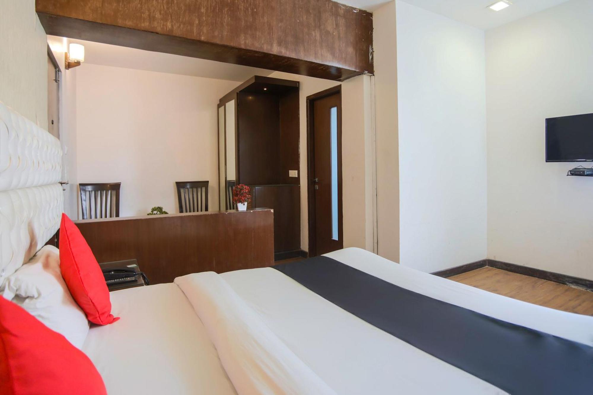 Hotel O Parktel Indirapuram Luaran gambar